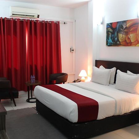 Hotel Belle Vie Киншаса Екстериор снимка